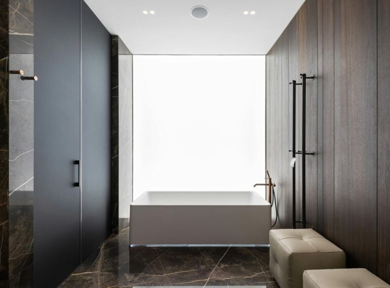 Результат химчистки мягкой мебели — пример